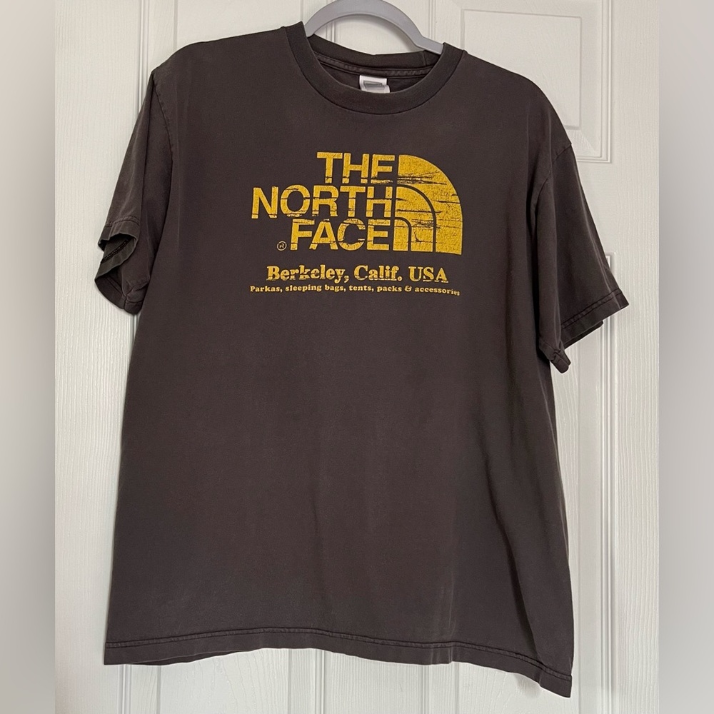 VTG The North Face Men's Grey Tee with Yellow Logo Berkeley, Calif. USA Medium